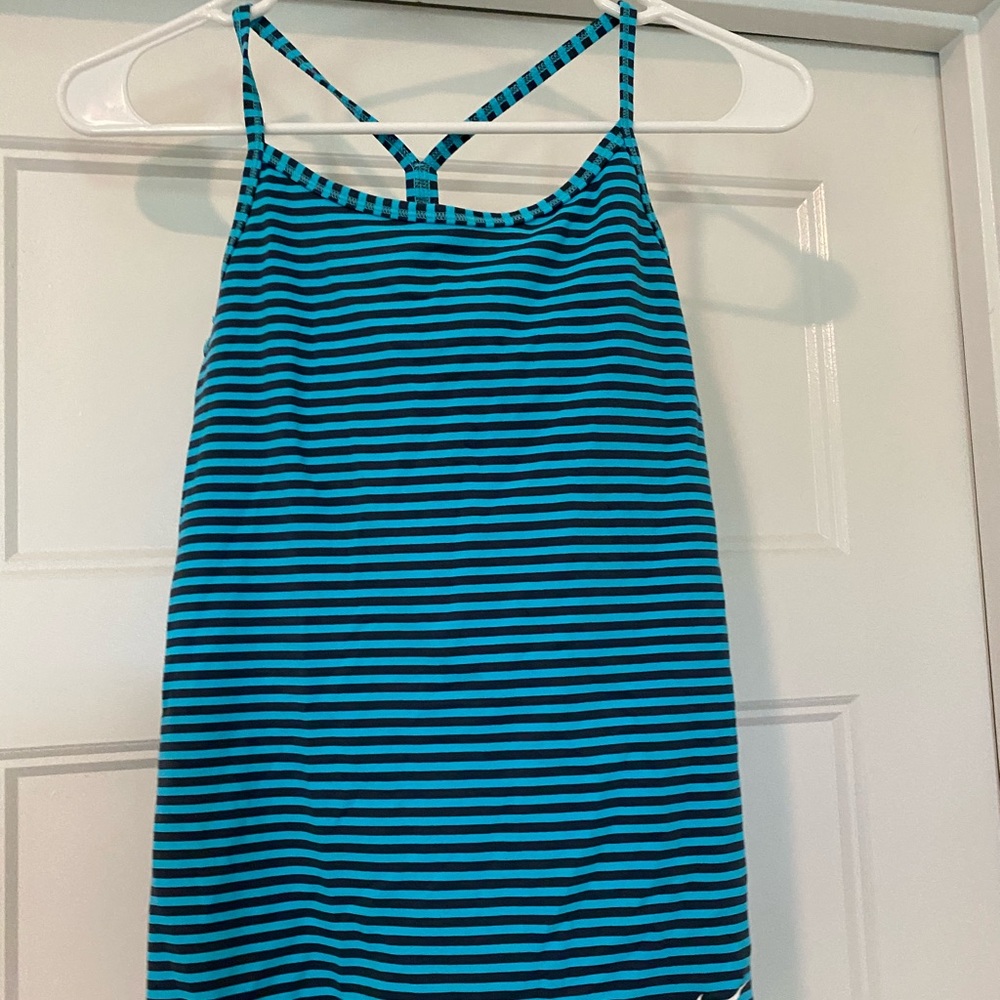Nike drifit y-back, built in bra, tank
